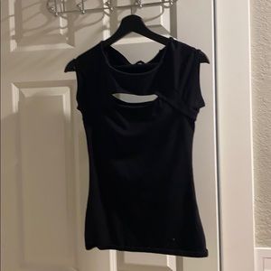 Sexy Guess cut out shirt